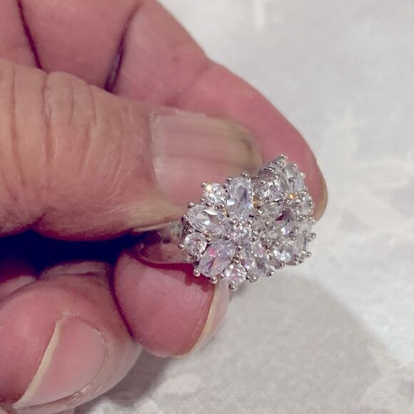 Cubic Zirconia Cocktail Ring 925 Sterling Silver Band Sz 6 NWOT Gorgeo… - Picture 3 of 5